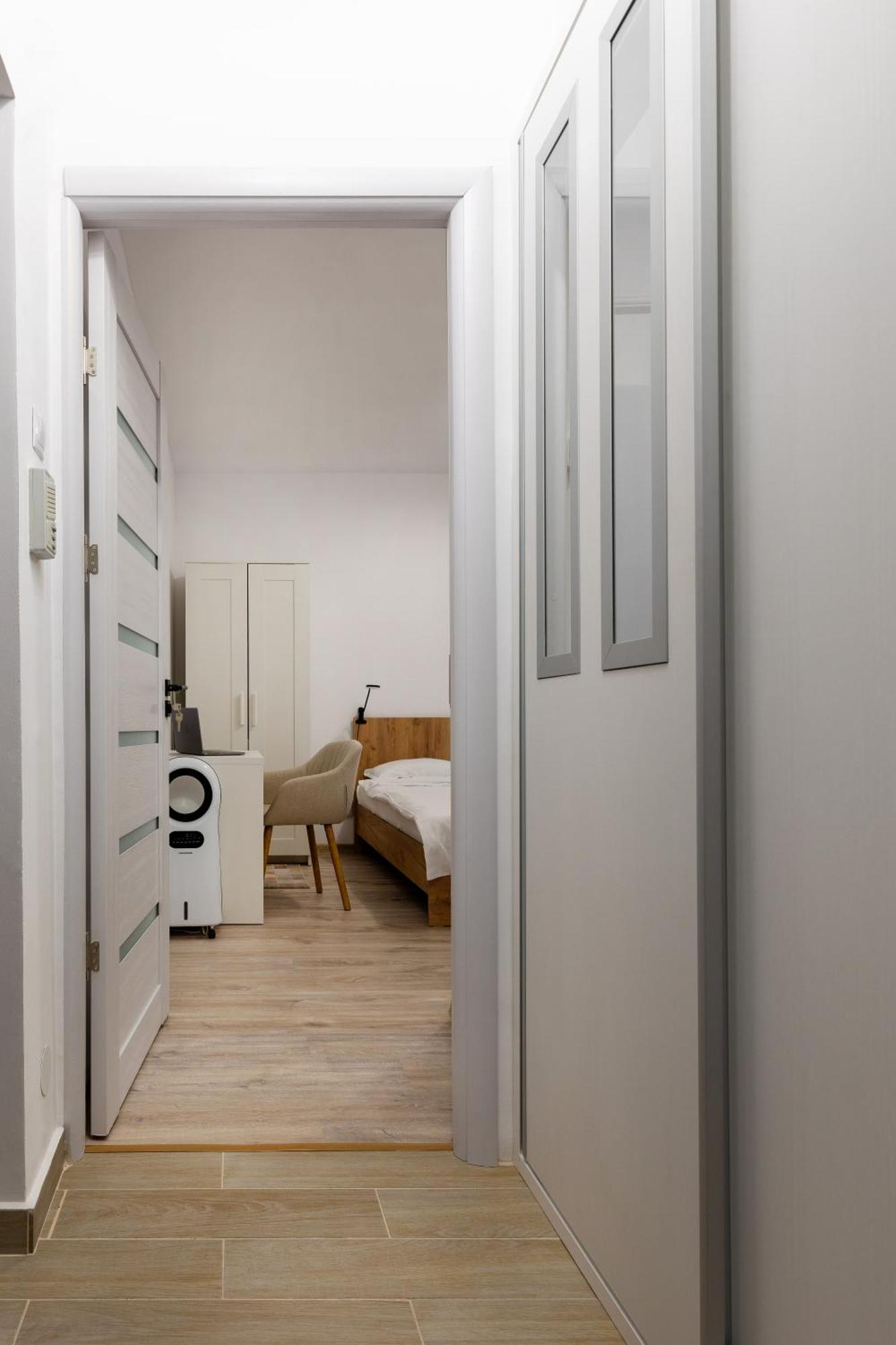 Apartmán Minerva Studio Craiova Exteriér fotografie
